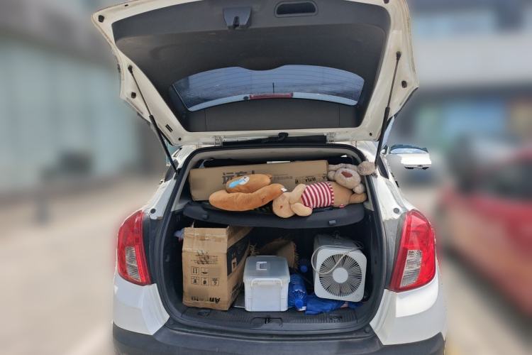 Used Buick Encore 2015 1.4T Automatic Two-Wheel Drive Urban Elite Version Trunk