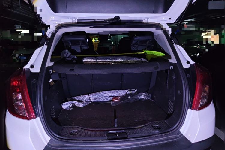 Used Buick Encore 2015 1.4T Automatic Two-Wheel Drive Urban Elite Version Trunk
