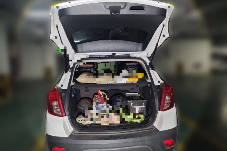 Used Buick Encore 2015 1.4T Automatic Two-Wheel Drive Urban Elite Version Trunk