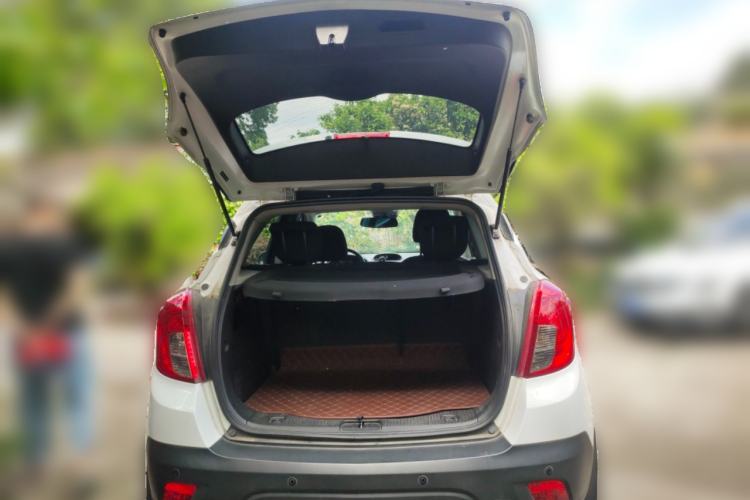 Used Buick Encore 2015 1.4T Automatic Two-Wheel Drive Urban Elite Version Trunk