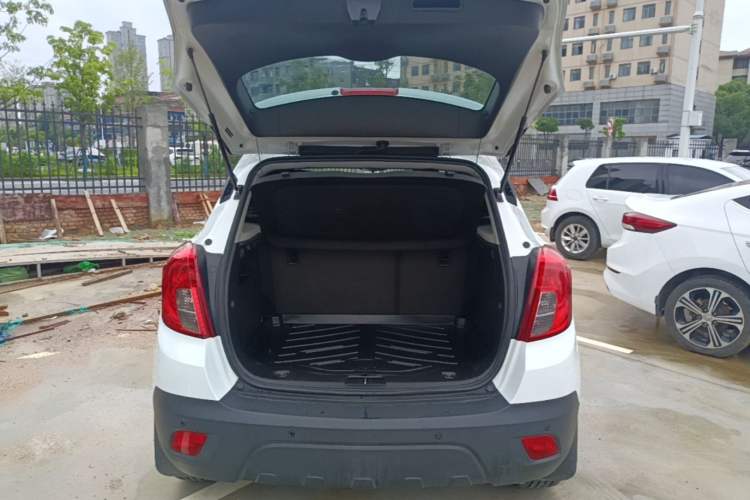 Used Buick Encore 2015 1.4T Automatic Two-Wheel Drive Urban Elite Version Trunk