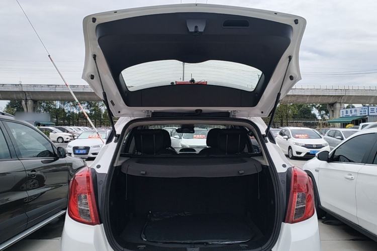 Used Buick Encore 2015 1.4T Automatic Two-Wheel Drive Urban Elite Version Trunk