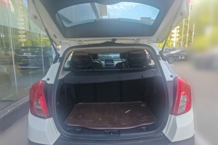 Used Buick Encore 2015 1.4T Automatic Two-Wheel Drive Urban Elite Version Trunk