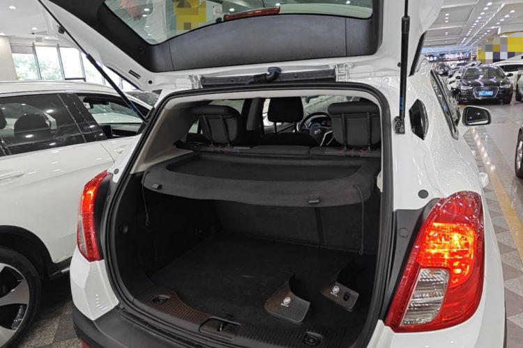 Used Buick Encore 2015 1.4T Automatic Two-Wheel Drive Urban Elite Version Trunk