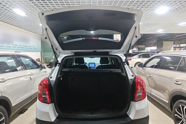 Used Buick Encore 2015 1.4T Automatic Two-Wheel Drive Urban Elite Version Trunk