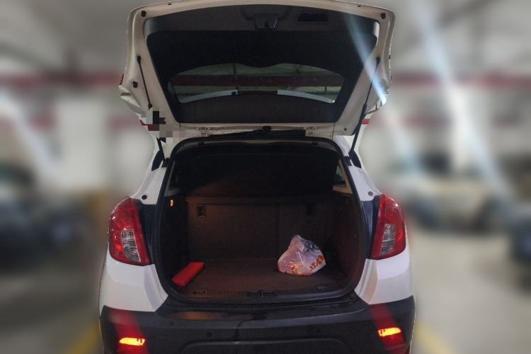 Used Buick Encore 2015 1.4T Automatic Two-Wheel Drive Urban Elite Version Trunk
