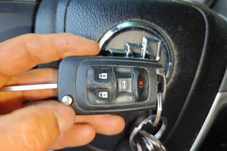 Used Buick Encore 2015 1.4T Automatic Two-Wheel Drive Urban Elite Version Vehicle Key