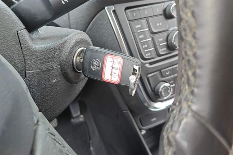 Used Buick Encore 2015 1.4T Automatic Two-Wheel Drive Urban Leading Model Vehicle Key