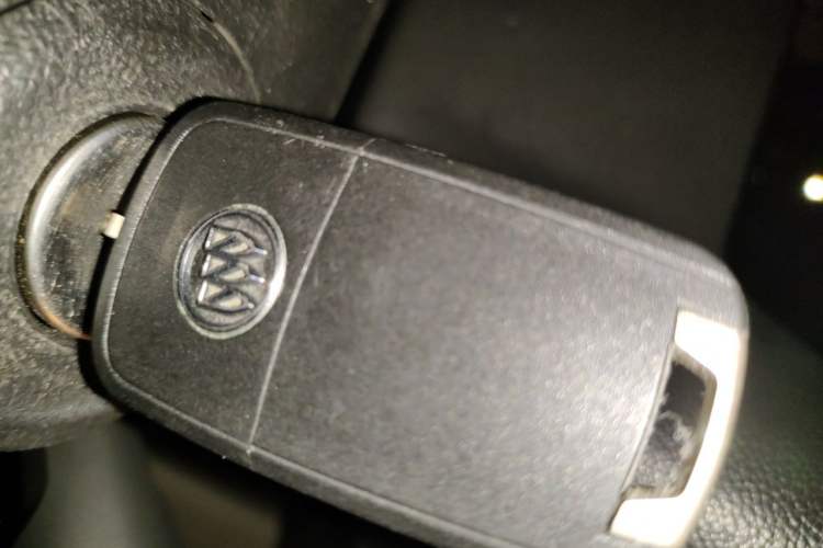 Used Buick Encore 2015 1.4T Automatic Two-Wheel Drive Urban Elite Version Vehicle Key
