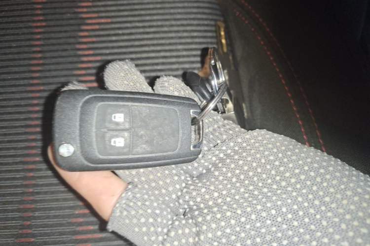 Used Buick Encore 2015 1.4T Automatic Two-Wheel Drive Urban Elite Version Vehicle Key