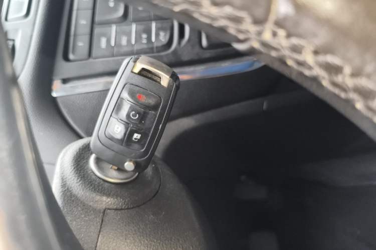 Used Buick Encore 2015 1.4T Automatic Two-Wheel Drive Urban Leading Model Vehicle Key