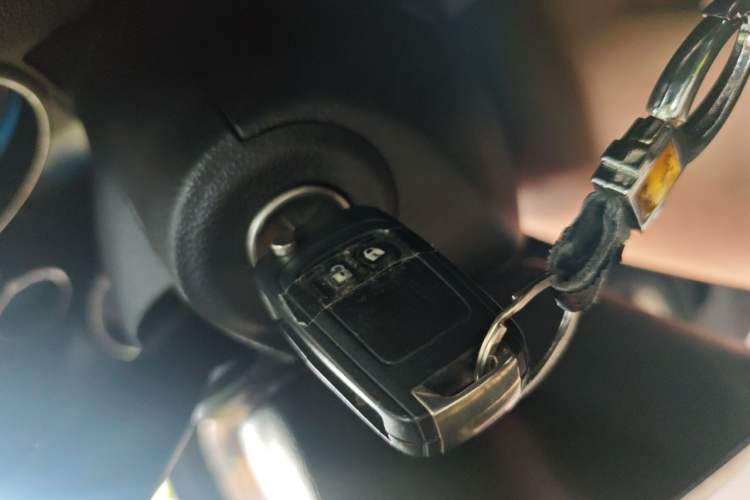 Used Buick Encore 2015 1.4T Automatic Two-Wheel Drive Urban Elite Version Vehicle Key