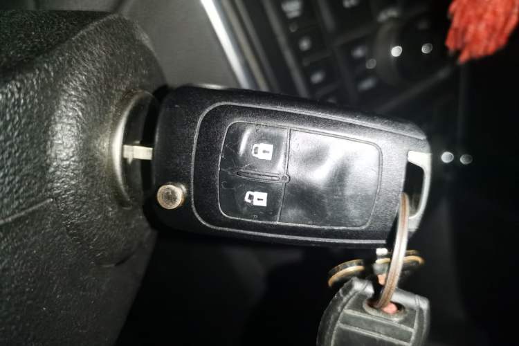 Used Buick Encore 2015 1.4T Manual Two-Wheel Drive Urban Advanced Model Vehicle Key
