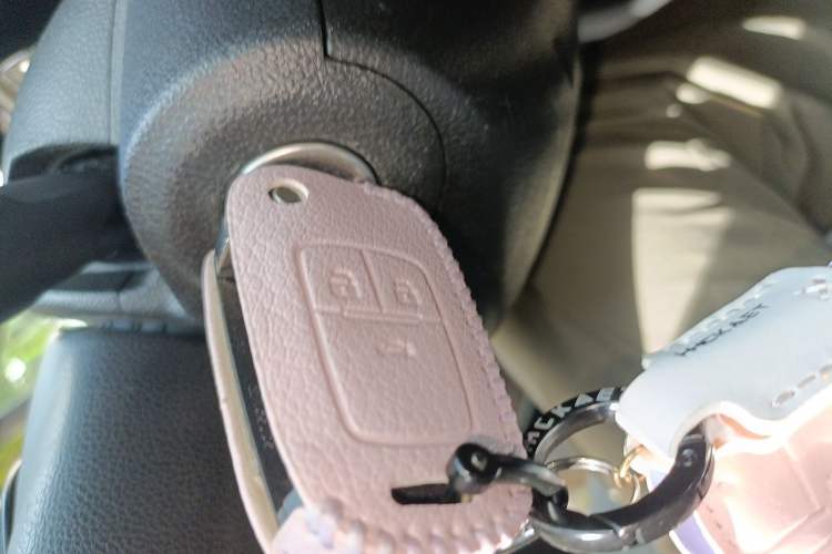 Used Buick Encore 2015 1.4T Automatic Two-Wheel Drive Urban Elite Version Vehicle Key