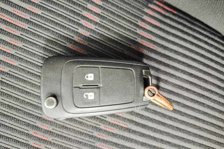 Used Buick Encore 2015 1.4T Automatic Two-Wheel Drive Urban Elite Version Vehicle Key