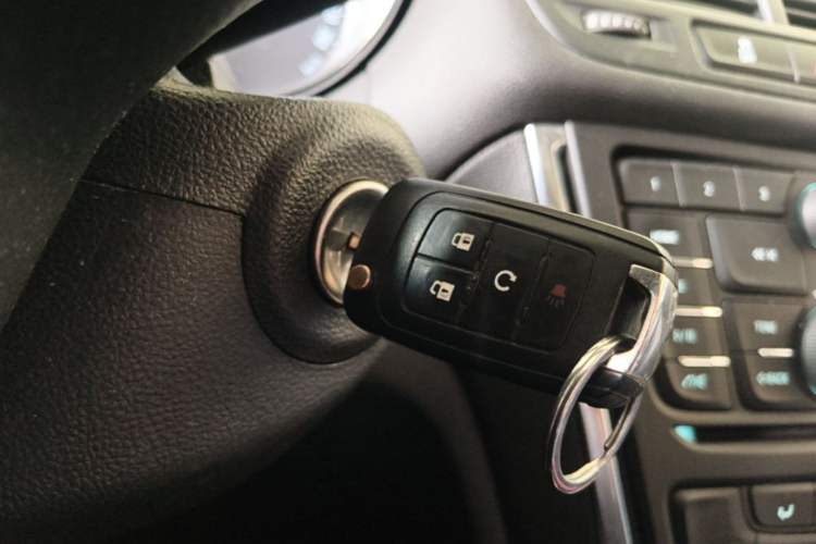 Used Buick Encore 2015 1.4T Automatic Two-Wheel Drive Urban Leading Model Vehicle Key