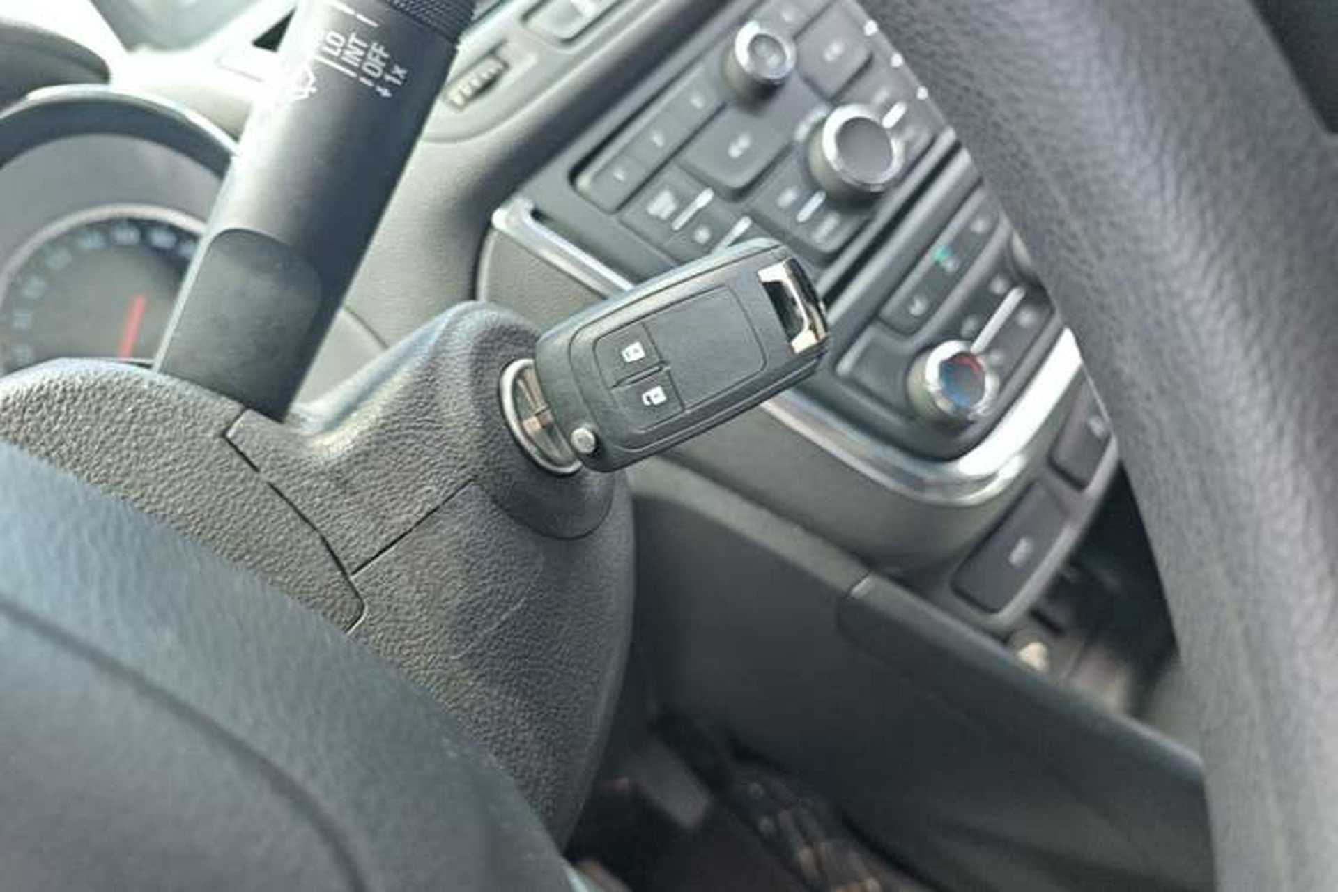 Used Buick Encore 2015 1.4T Automatic Two-Wheel Drive Urban Elite Version Vehicle Key