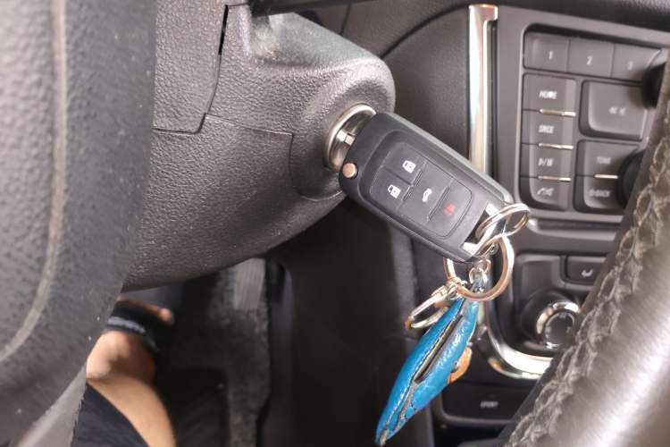 Used Buick Encore 2015 1.4T Automatic Two-Wheel Drive Urban Leading Model Vehicle Key