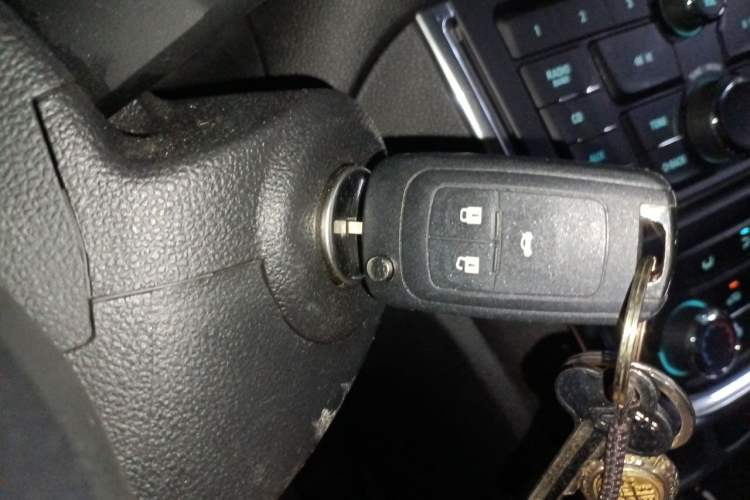 Used Buick Encore 2015 1.4T Automatic Two-Wheel Drive Urban Elite Version Vehicle Key