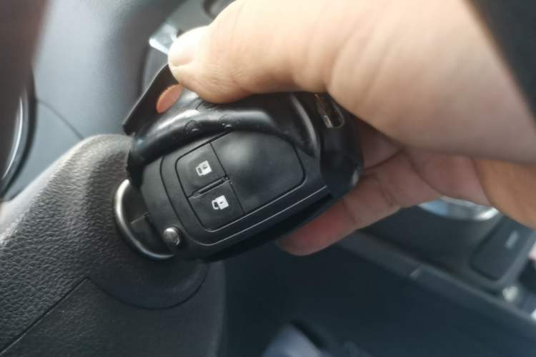 Used Buick Encore 2015 1.4T Automatic Two-Wheel Drive Urban Elite Version Vehicle Key