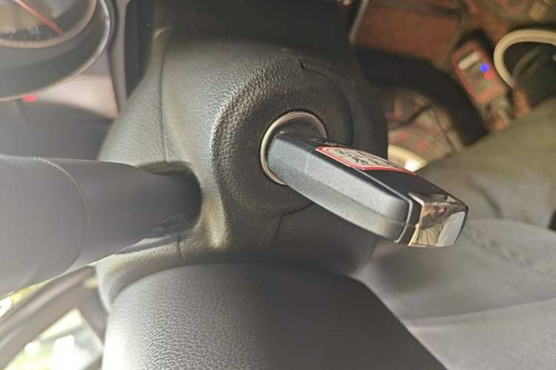 Used Buick Encore 2015 1.4T Automatic Two-Wheel Drive Urban Elite Version Vehicle Key