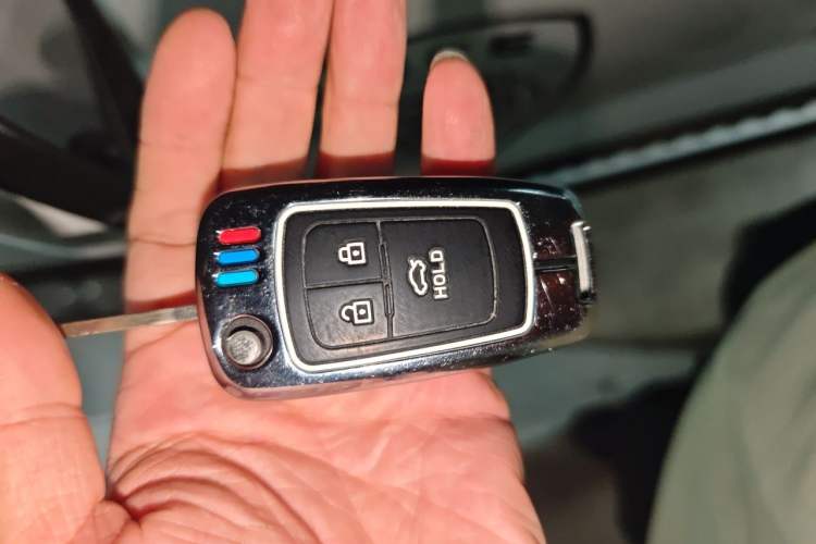 Used Buick Encore 2015 1.4T Manual Two-Wheel Drive Urban Advanced Model Vehicle Key