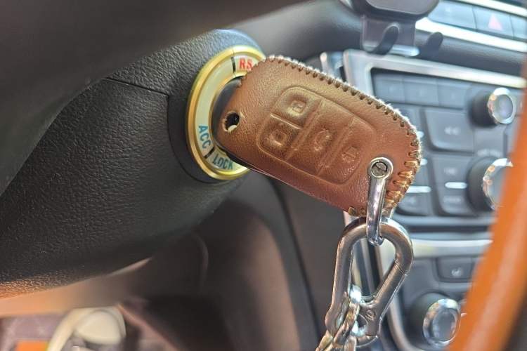 Used Buick Encore 2015 1.4T Automatic Two-Wheel Drive Urban Leading Model Vehicle Key