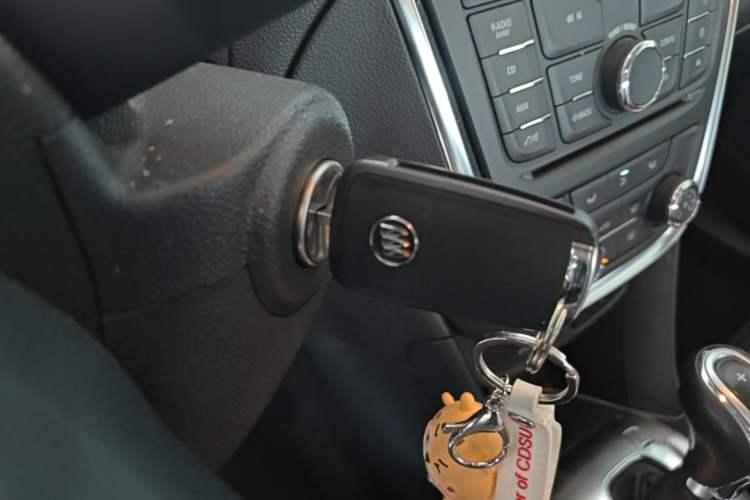Used Buick Encore 2015 1.4T Automatic Two-Wheel Drive Urban Elite Version Vehicle Key