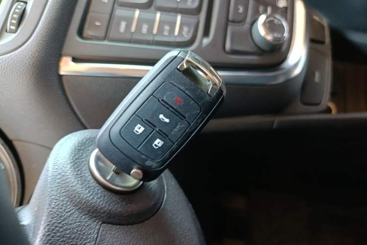 Used Buick Encore 2015 1.4T Automatic Two-Wheel Drive Urban Leading Model Vehicle Key