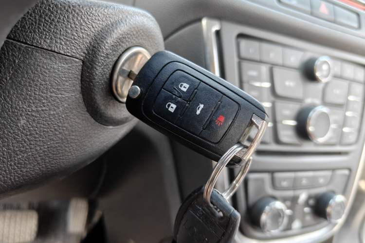 Used Buick Encore 2015 1.4T Automatic Two-Wheel Drive Urban Leading Model Vehicle Key