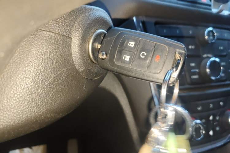 Used Buick Encore 2015 1.4T Automatic All-Wheel-Drive Flagship Model Vehicle Key