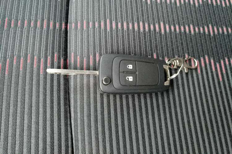 Used Buick Encore 2015 1.4T Automatic Two-Wheel Drive Urban Elite Version Vehicle Key