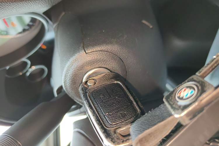 Used Buick Encore 2015 1.4T Automatic Two-Wheel Drive Urban Leading Model Vehicle Key