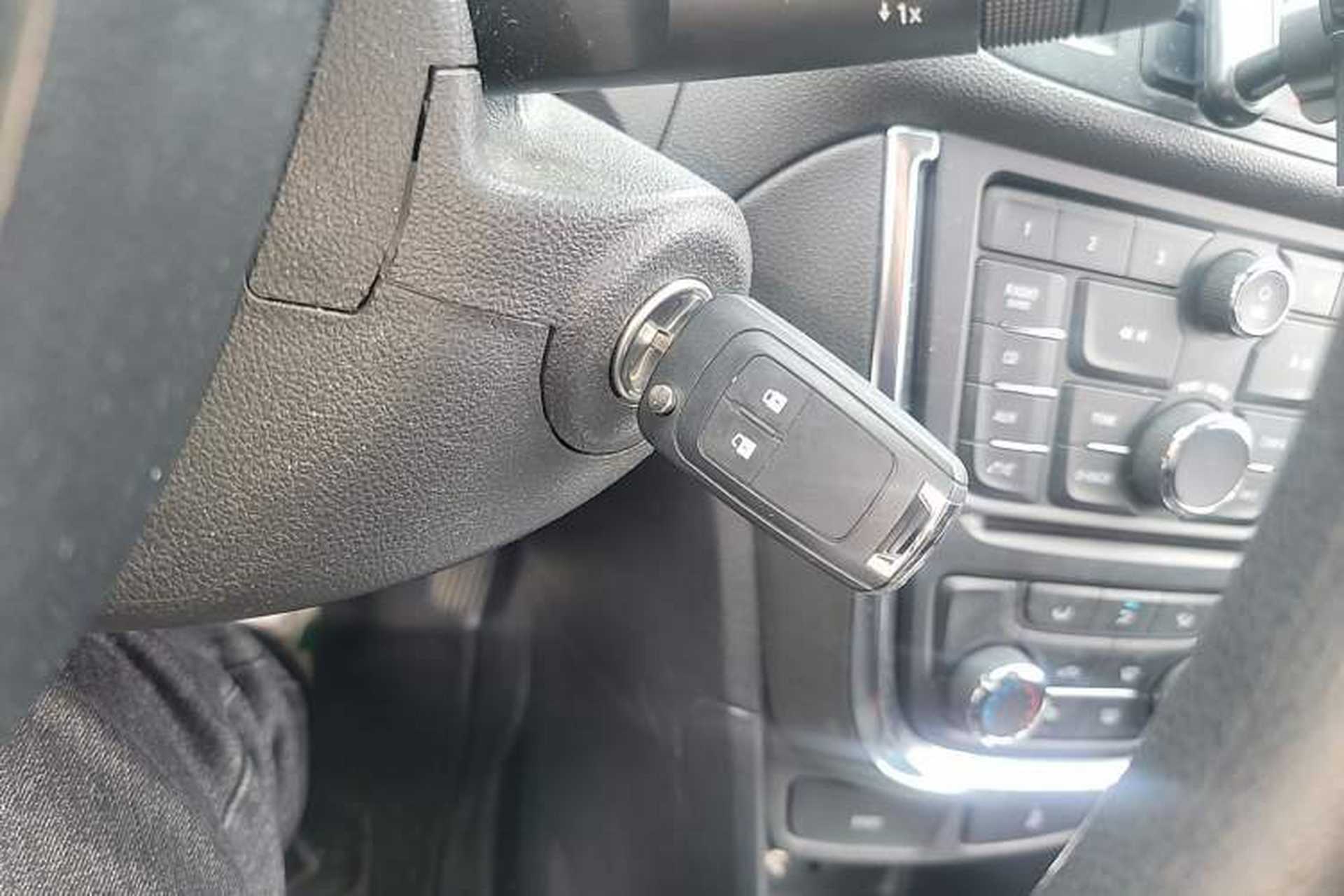 Used Buick Encore 2015 1.4T Automatic Two-Wheel Drive Urban Elite Version Vehicle Key