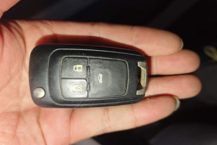 Used Buick Encore 2015 1.4T Automatic Two-Wheel Drive Urban Elite Version Vehicle Key