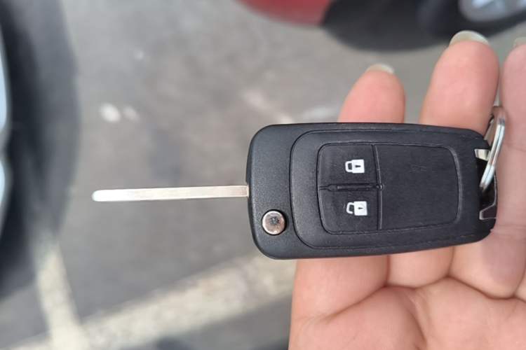 Used Buick Encore 2015 1.4T Automatic Two-Wheel Drive Urban Elite Version Vehicle Key