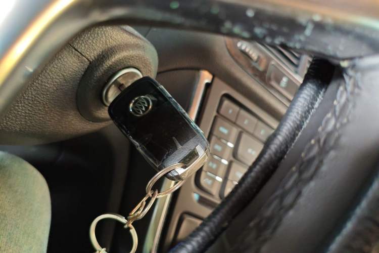 Used Buick Encore 2015 1.4T Automatic Two-Wheel Drive Urban Leading Model Vehicle Key