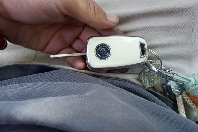 Used Buick Encore 2015 1.4T Automatic Two-Wheel Drive Urban Elite Version Vehicle Key