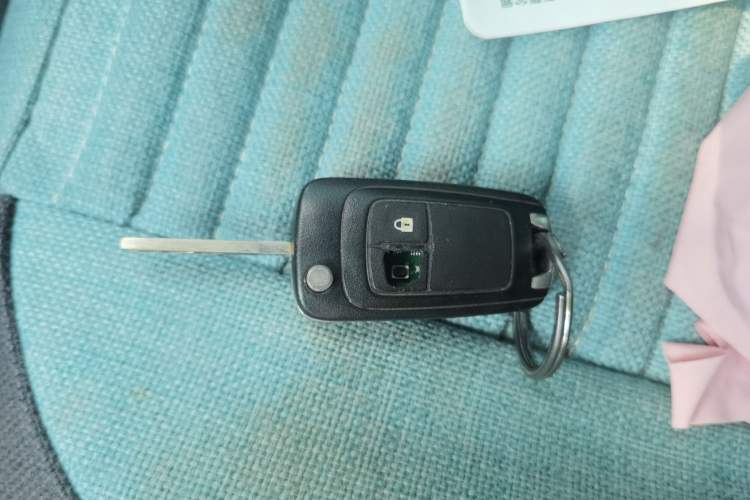 Used Buick Encore 2015 1.4T Manual Two-Wheel Drive Urban Advanced Model Vehicle Key