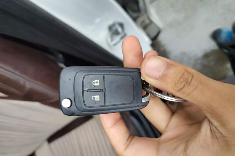 Used Buick Encore 2015 1.4T Manual Two-Wheel Drive Urban Advanced Model Vehicle Key
