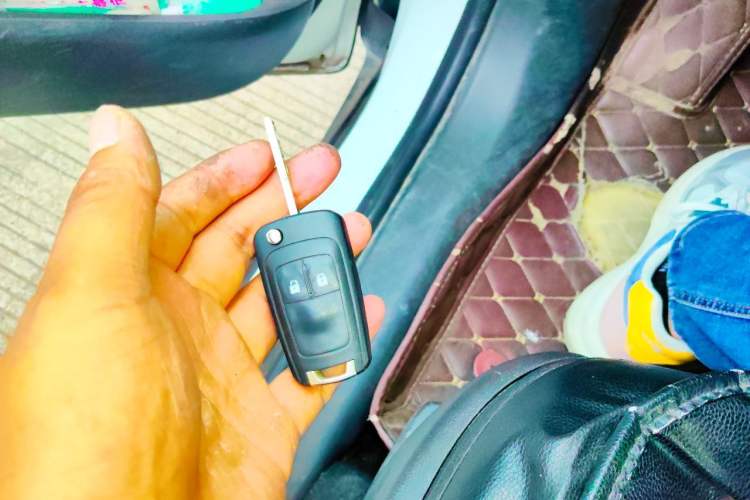Used Buick Encore 2015 1.4T Automatic Two-Wheel Drive Urban Elite Version Vehicle Key