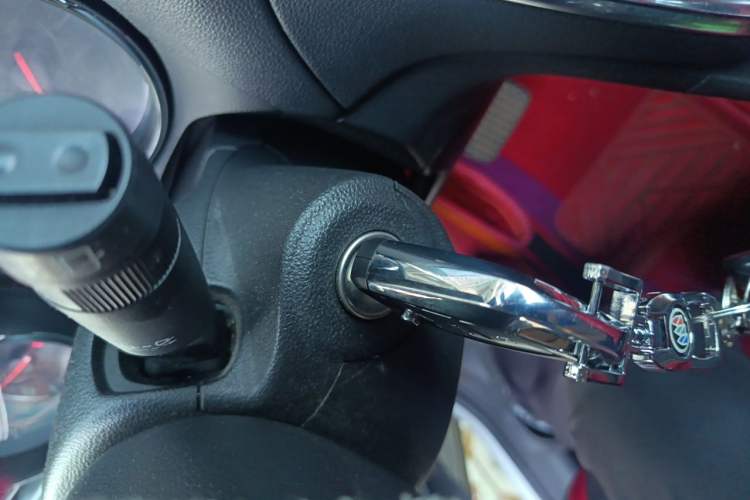 Used Buick Encore 2015 1.4T Automatic Two-Wheel Drive Urban Elite Version Vehicle Key