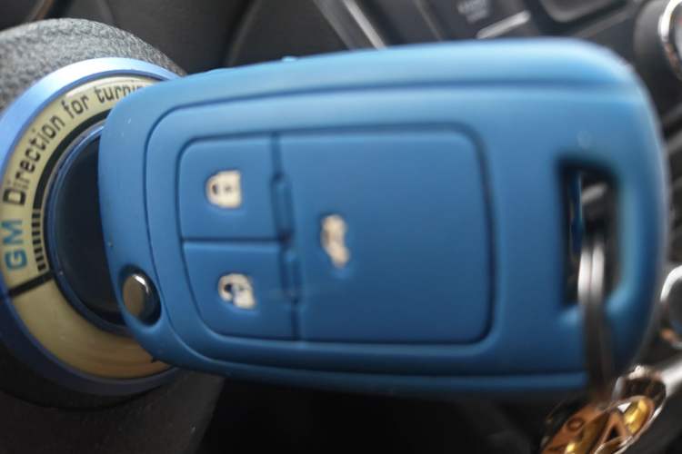 Used Buick Encore 2015 1.4T Automatic Two-Wheel Drive Urban Elite Version Vehicle Key