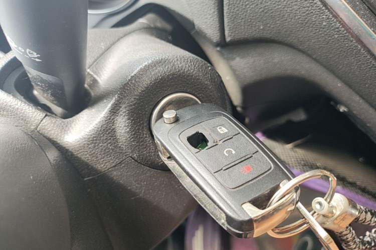 Used Buick Encore 2015 1.4T Automatic Two-Wheel Drive Urban Leading Model Vehicle Key