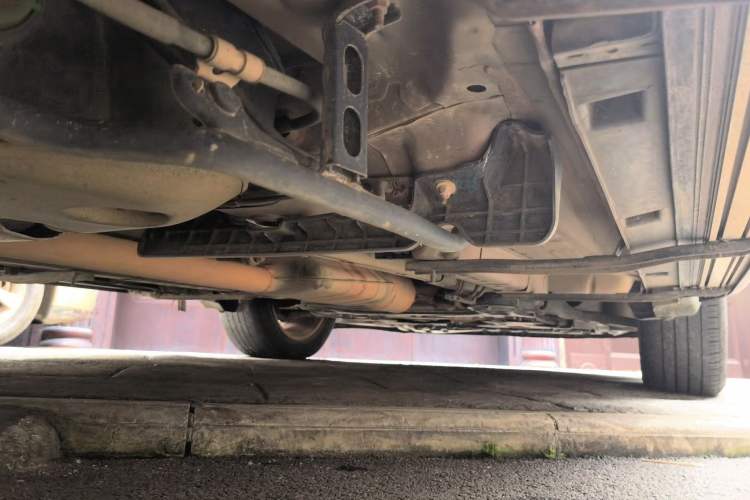 Used Buick Encore 2015 1.4T Automatic Two-Wheel Drive Urban Elite Version Chassis Rear Right