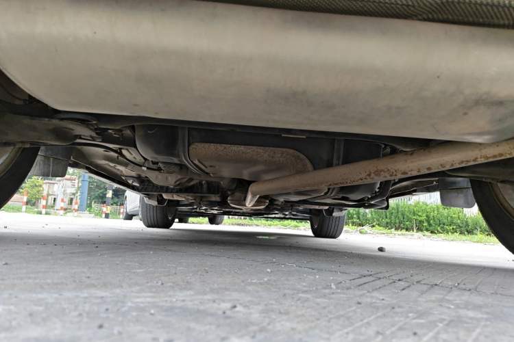 Used Buick Encore 2015 1.4T Automatic Two-Wheel Drive Urban Elite Version Chassis Rear