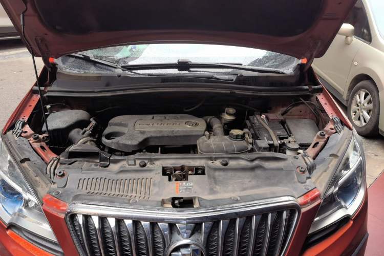 Used Buick Encore 2015 1.4T Automatic Two-Wheel Drive Urban Elite Version Engine Bay