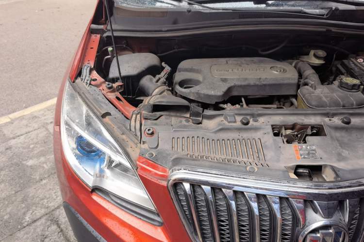 Used Buick Encore 2015 1.4T Automatic Two-Wheel Drive Urban Elite Version Engine Bay Right