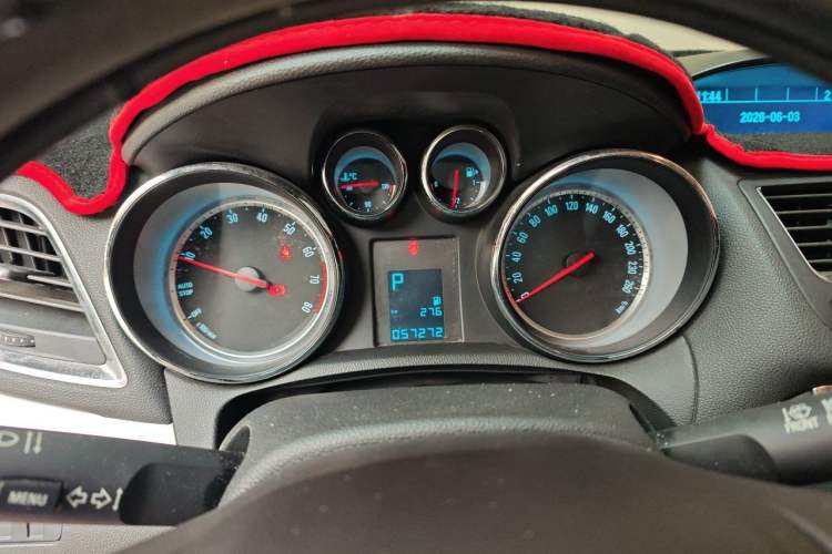 Used Buick Encore 2015 1.4T Automatic Two-Wheel Drive Urban Elite Version Instrument Cluster