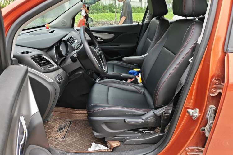 Used Buick Encore 2015 1.4T Automatic Two-Wheel Drive Urban Elite Version Left Front Seat